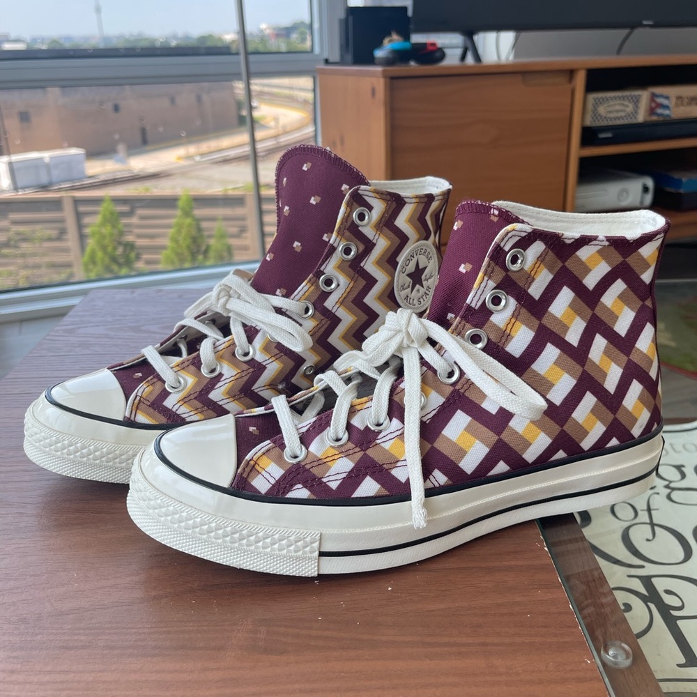 70s style NEW Converse in a maroon and gold patterned print - Sz 8M/10W